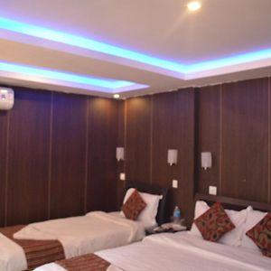 Traveler'S Holiday Inn